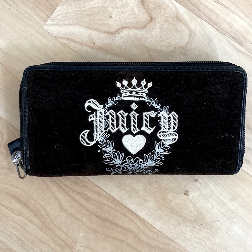 Pre-owned JUICY Wallet - Brown
